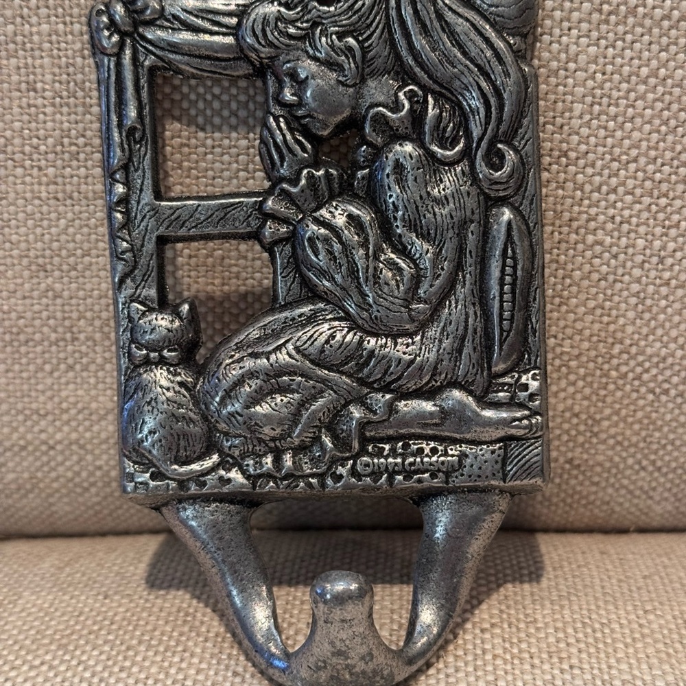 Vintage Pewter wall hook with girl sitting in window praying with Cat USA made